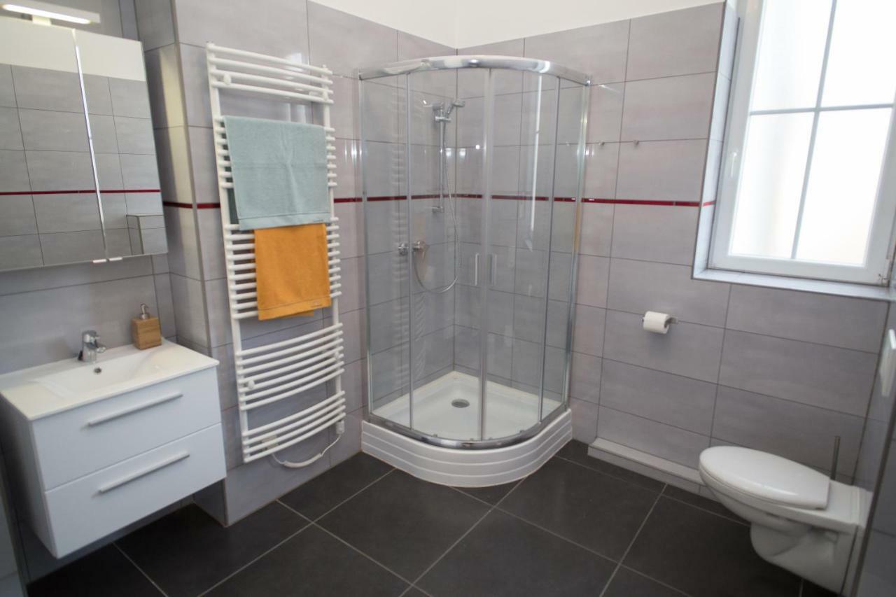 Deakvilla37 Apartman Еґер Екстер'єр фото